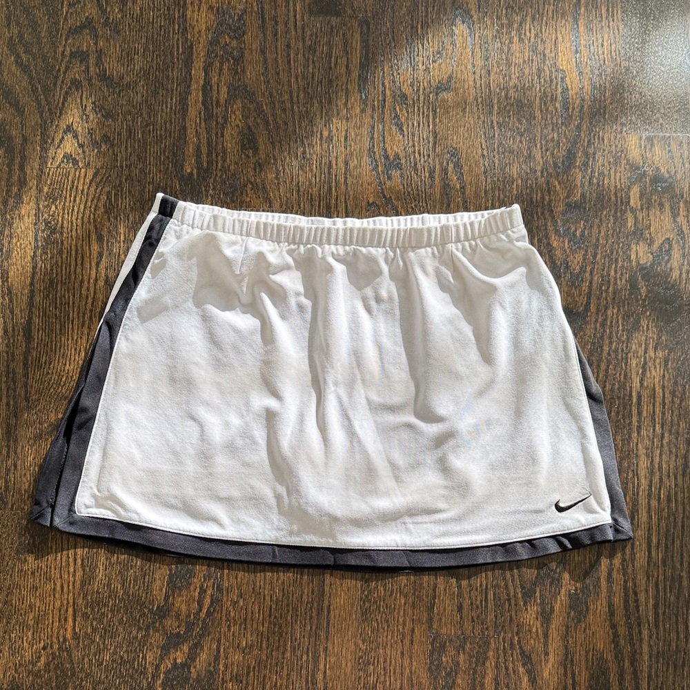 Nike White and Black Sports Skort